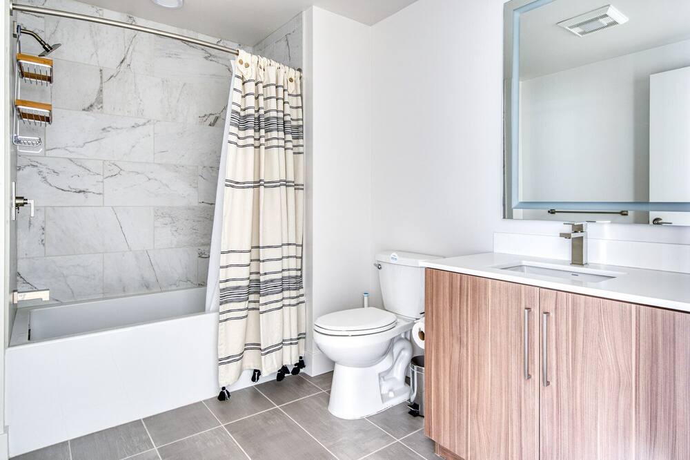 Photo of Bathroom in Downtown Oakland