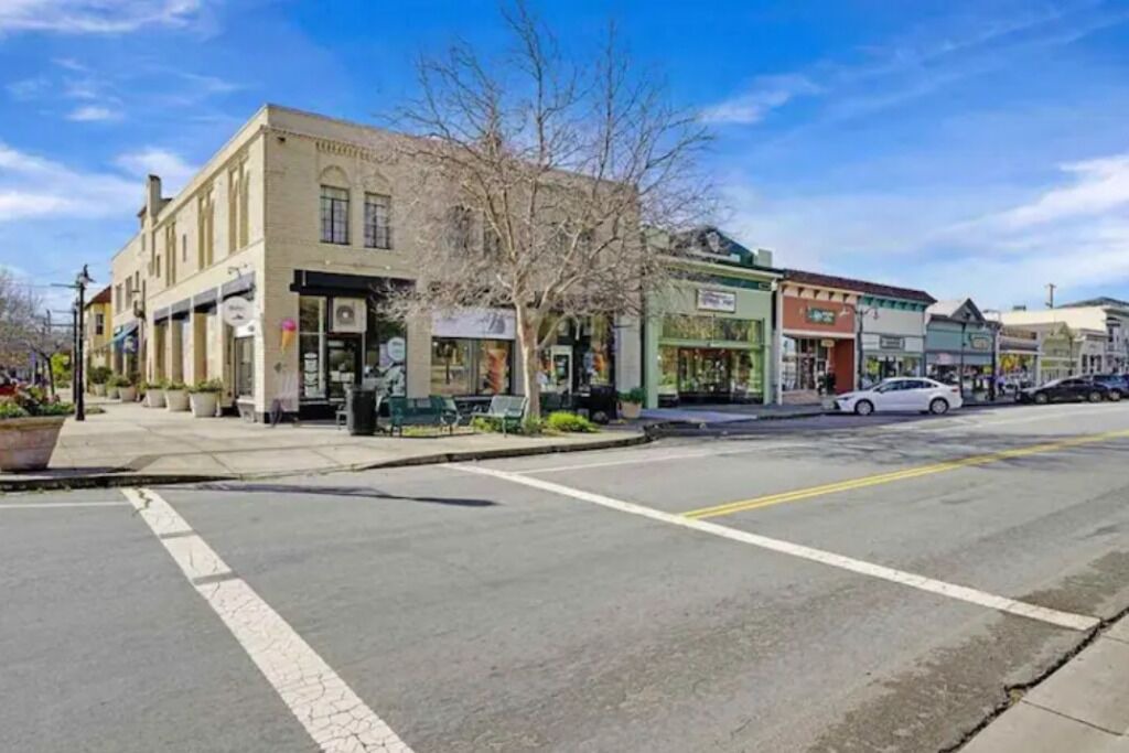 Photo of Outdoor in Niles District