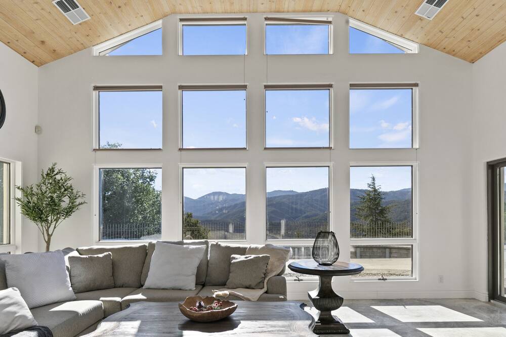 Photo of Livingroom in Carmel Valley
