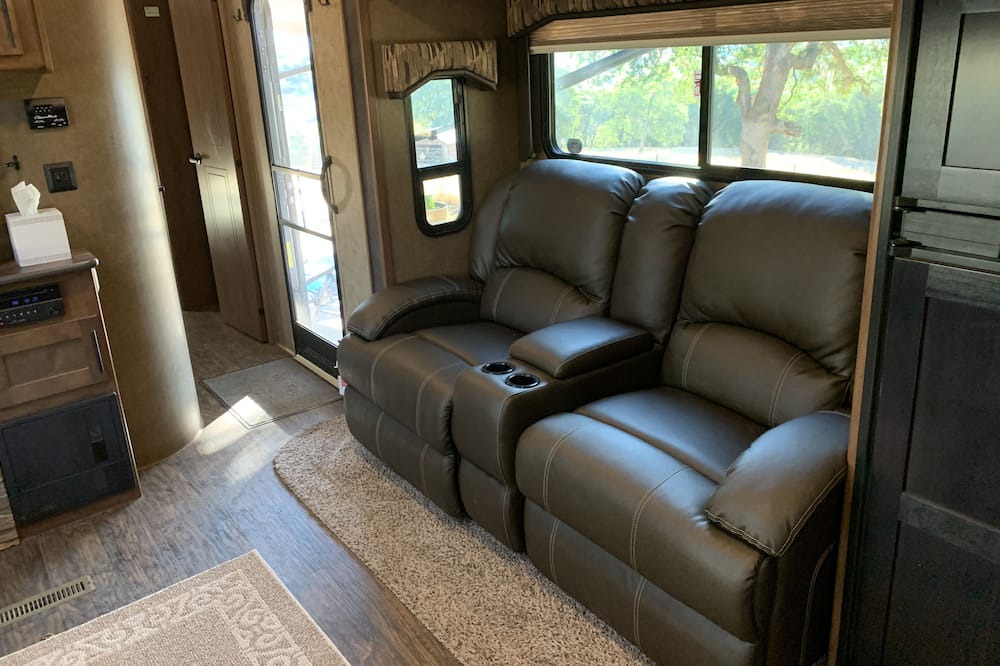 Photo of Livingroom in Pilot Hill