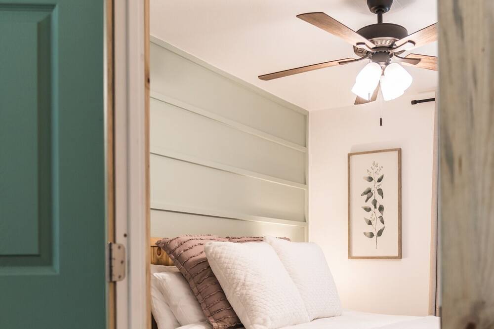 Photo of Bedroom in North Fork