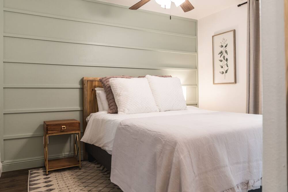 Photo of Bedroom in North Fork