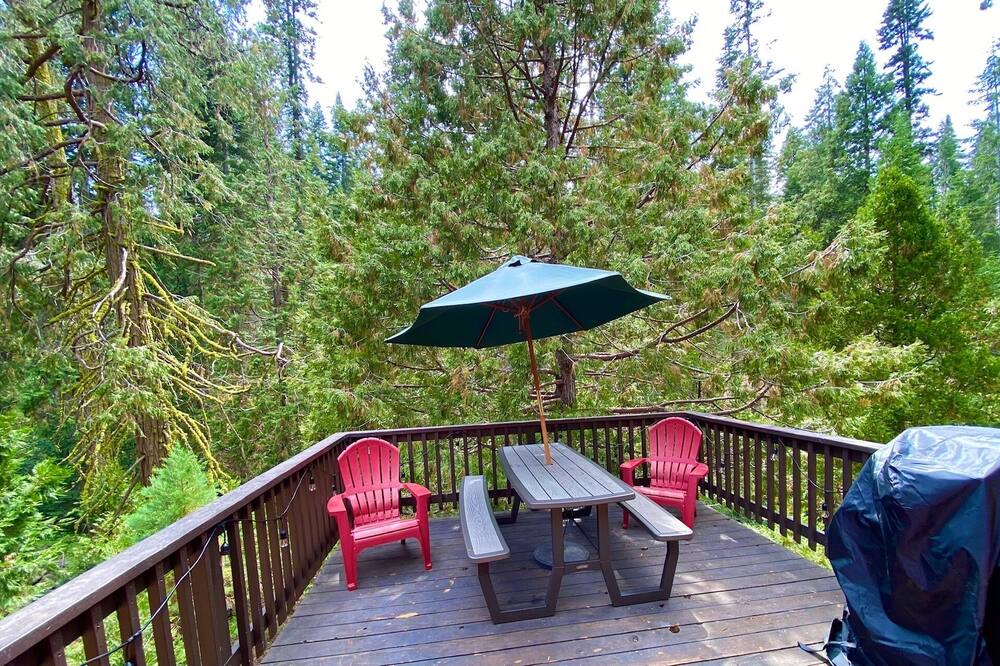 Photo of Patio Balcony in Shaver Lake
