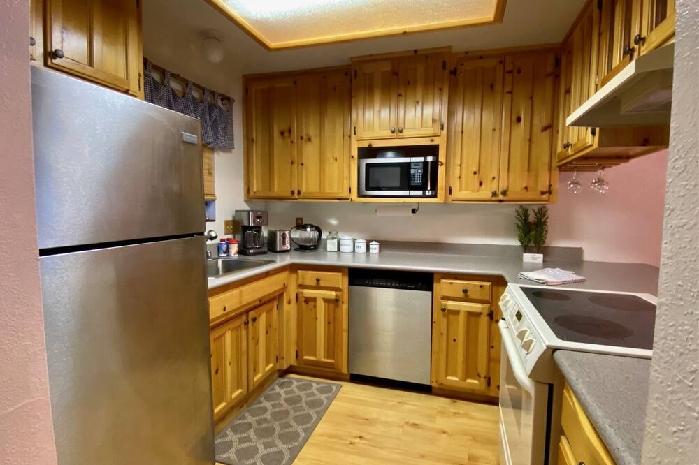Photo of Kitchen in Shaver Lake