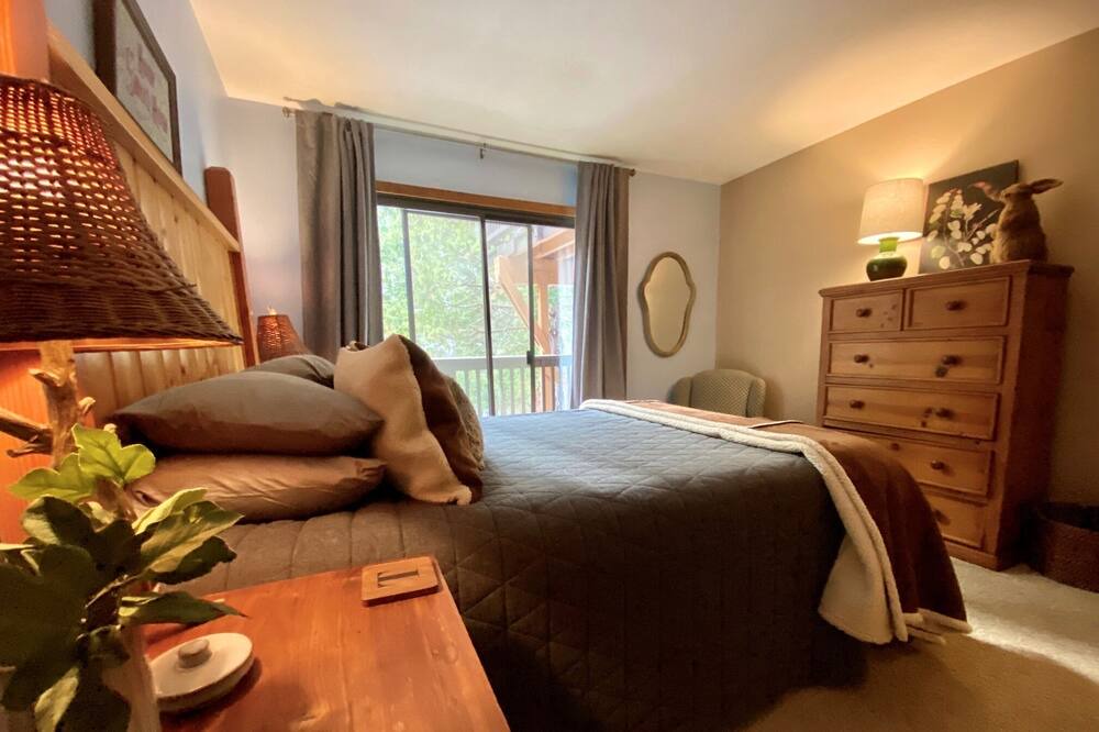 Photo of Bedroom in Shaver Lake