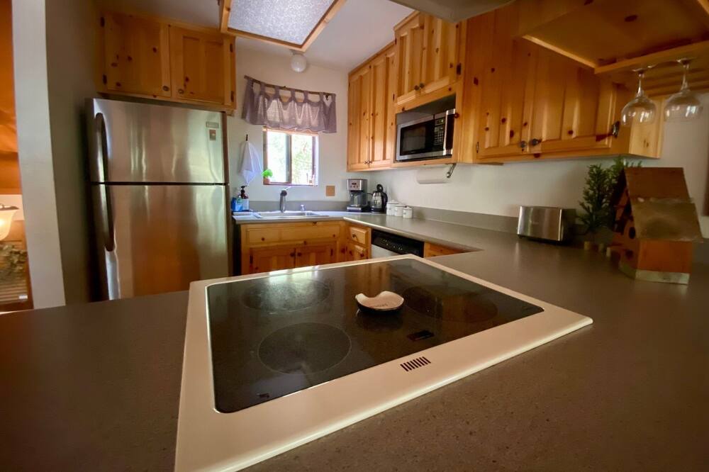 Photo of Kitchen in Shaver Lake