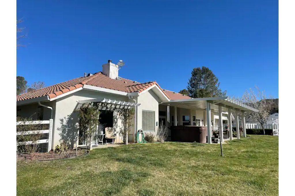 Photo of Outdoor in Oakhurst