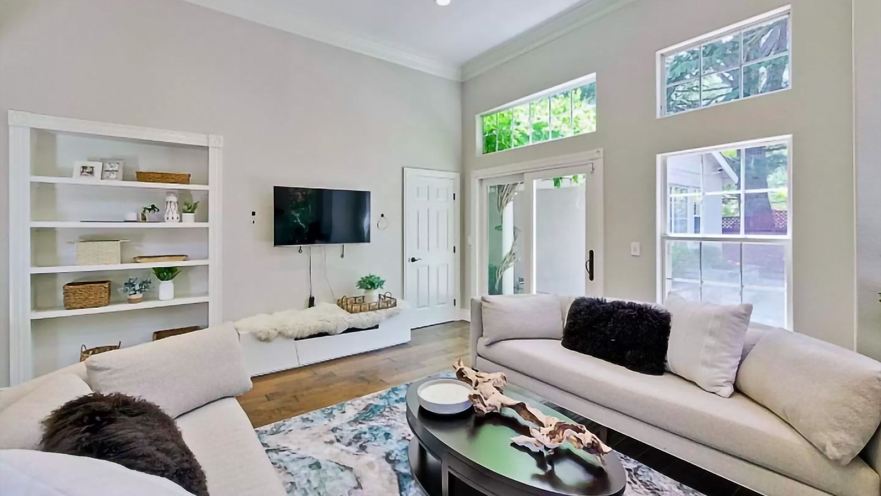 Photo of Livingroom in Country Club
