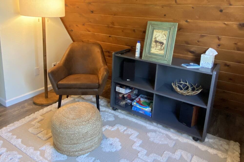 Photo of Livingroom in Exeter