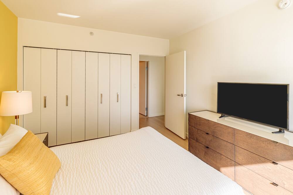 Photo of Bedroom in Downtown San Francisco