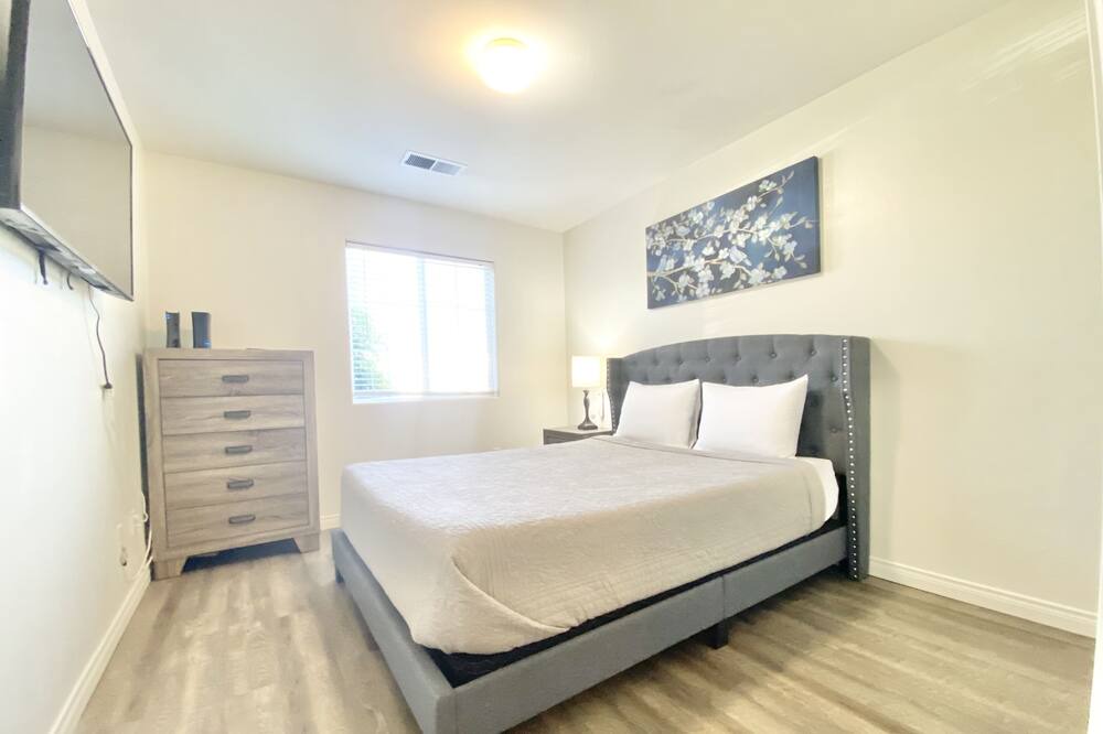 Photo of Bedroom in Rosedale