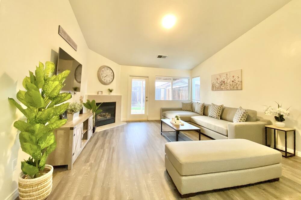Photo of Bedroom in Rosedale