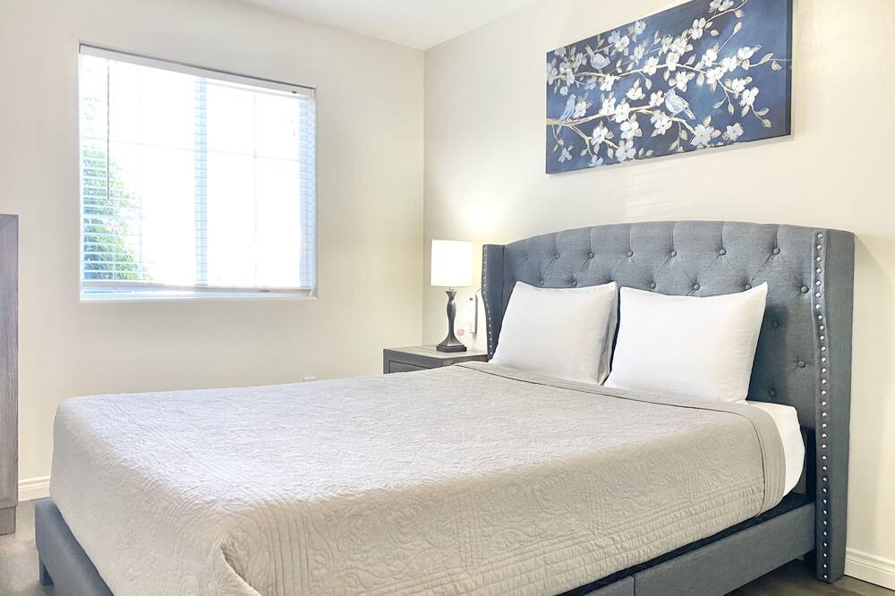 Photo of Bedroom in Rosedale