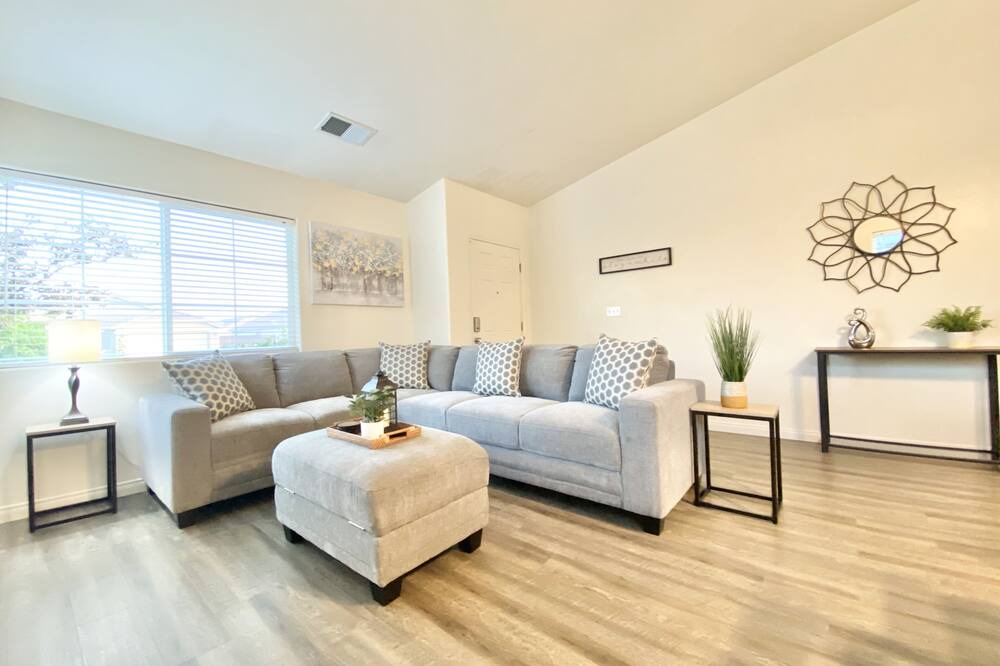 Photo of Bedroom in Rosedale