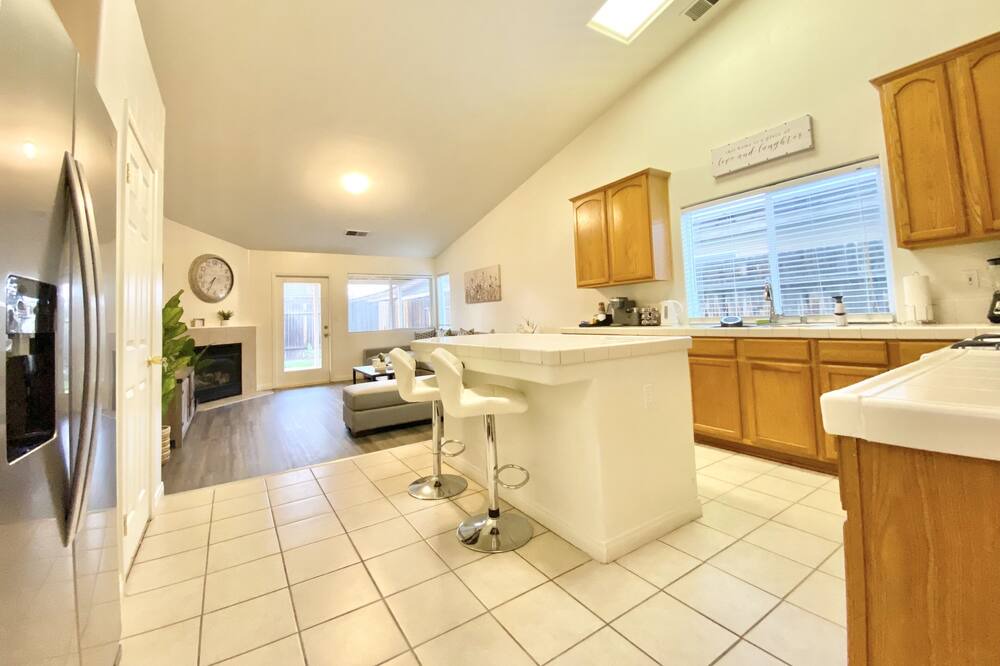 Photo of Bedroom in Rosedale