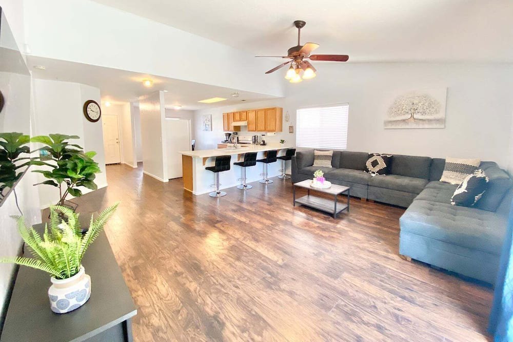 Photo of Livingroom in Visalia