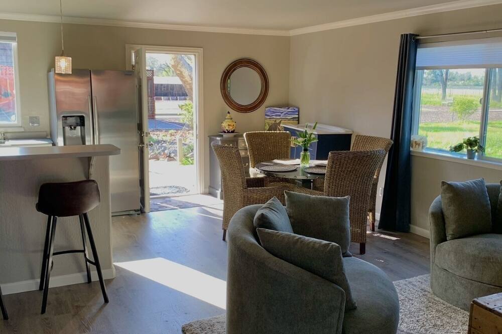 Photo of Livingroom in Santa Rosa