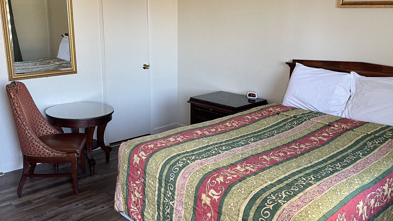 Photo of Bedroom in Red Bluff