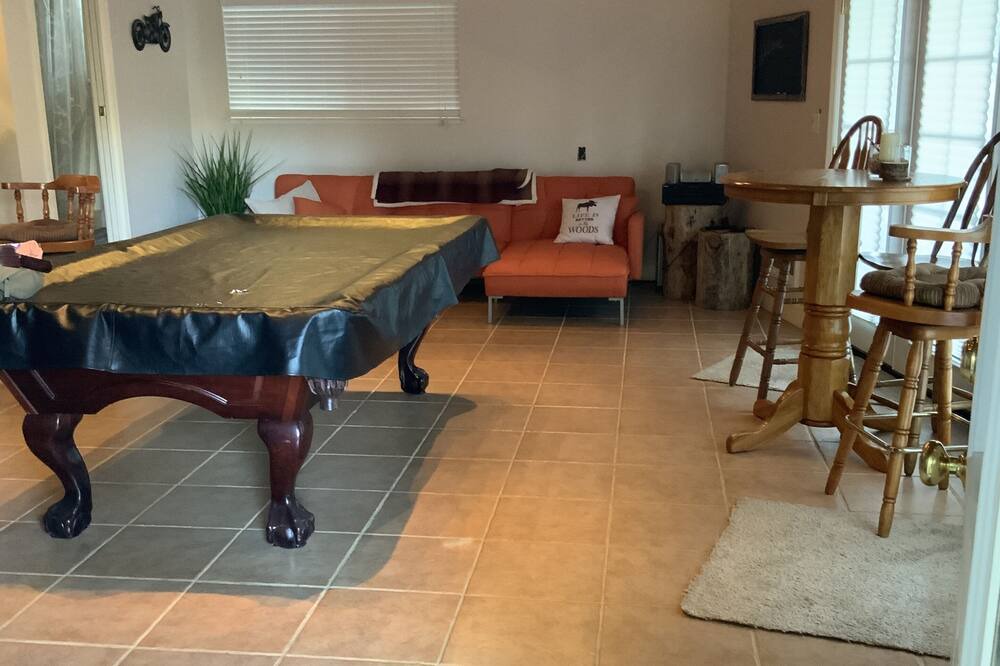 Photo of Livingroom in Groveland