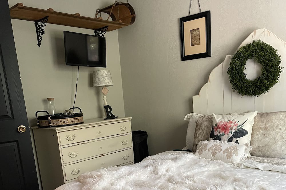 Photo of Bedroom in Dinuba