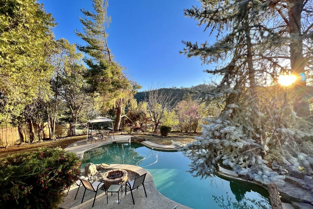 Photo of Outdoor in Mariposa
