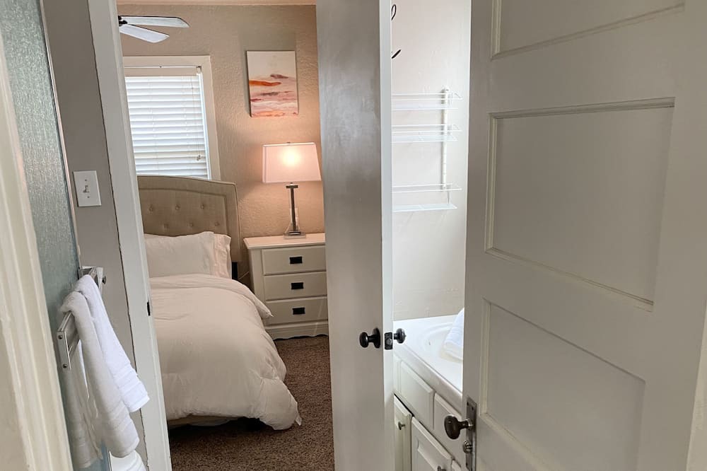 Photo of Bedroom in Tulare