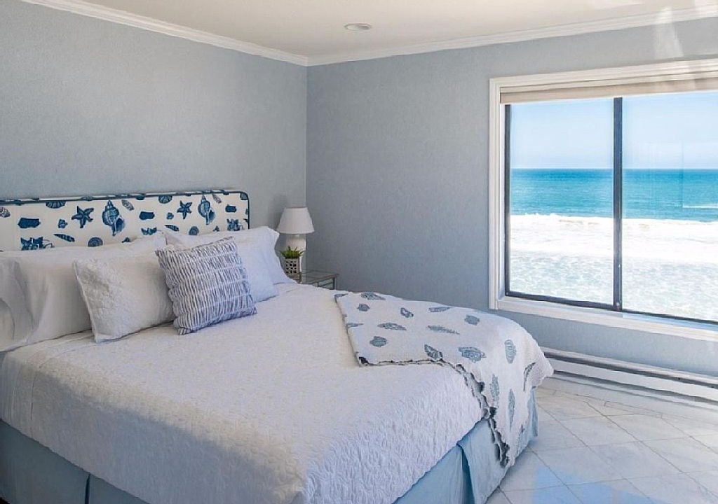 Photo of Bedroom in Monterey