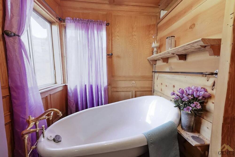 Photo of Bathroom in Bodfish