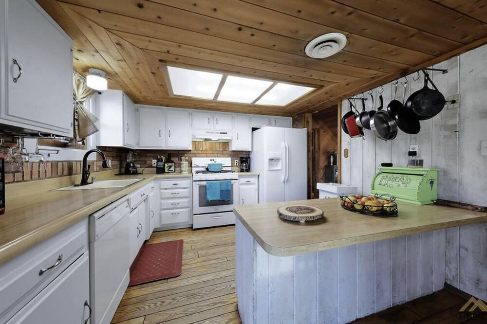 Photo of Kitchen in Bodfish