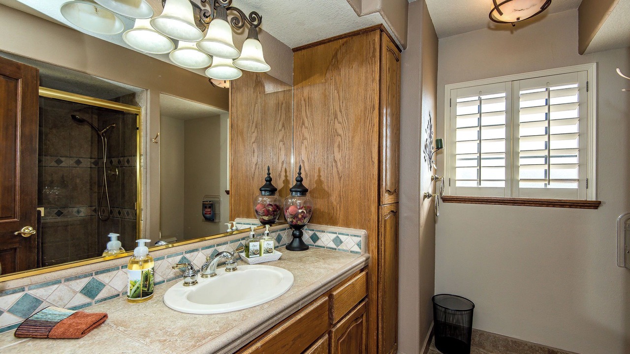 Photo of Bathroom in Sunridge Estates