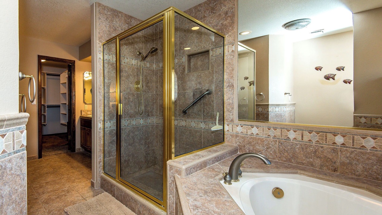 Photo of Bathroom in Sunridge Estates