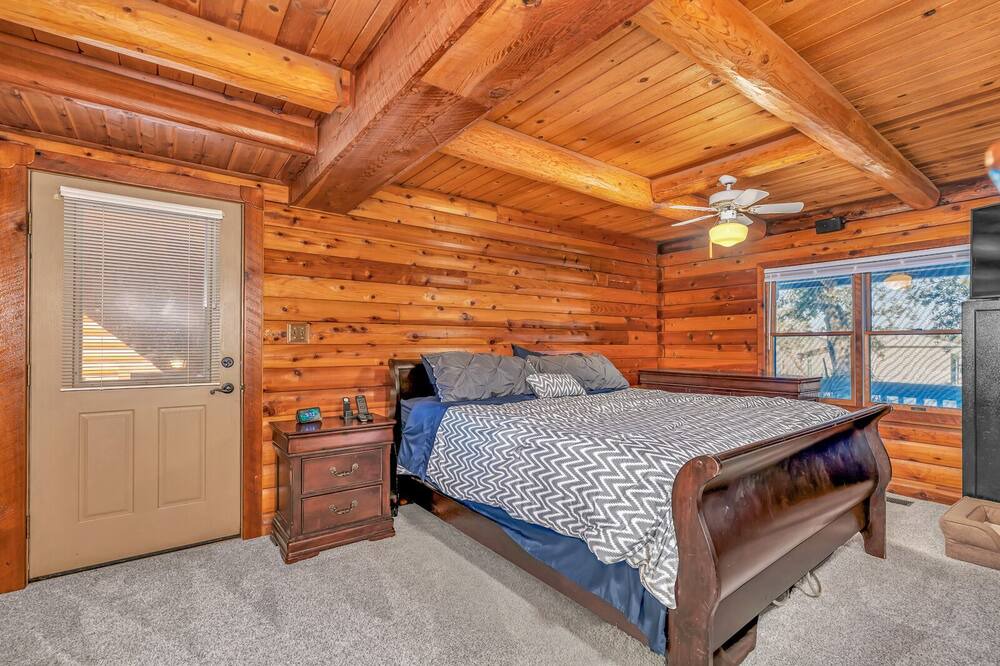 Photo of Bedroom in Coulterville