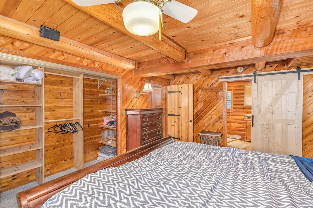 Photo of Bedroom in Coulterville