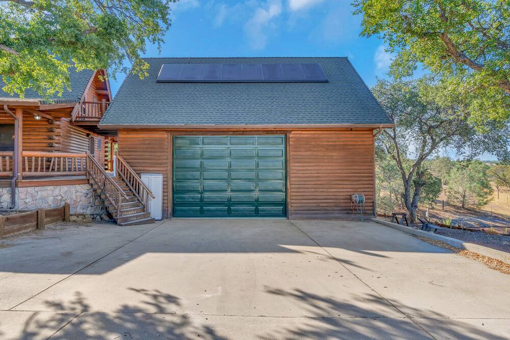 Photo of Outdoor in Coulterville