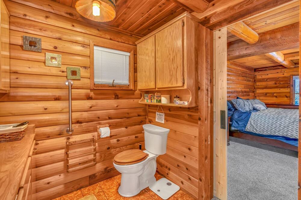 Photo of Bathroom in Coulterville