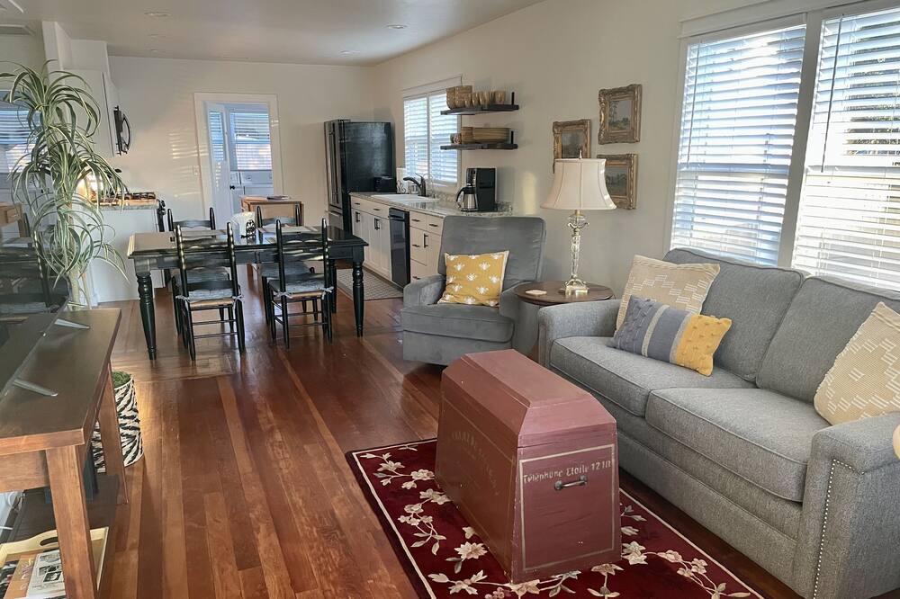 Photo of Bedroom in Atascadero