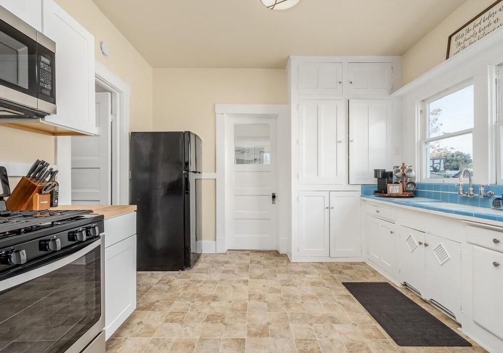 Photo of Kitchen in Hanford