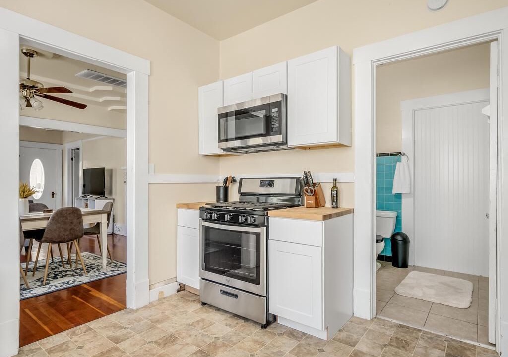 Photo of Kitchen in Hanford