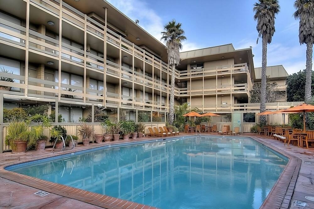 Photo of Outdoor in Monterey