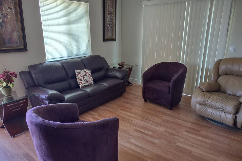 Photo of Livingroom in Merced