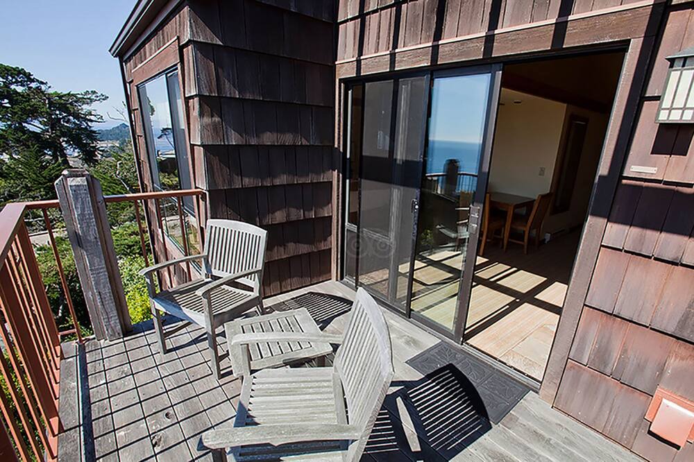 Photo of Patio Balcony in Carmel Highlands