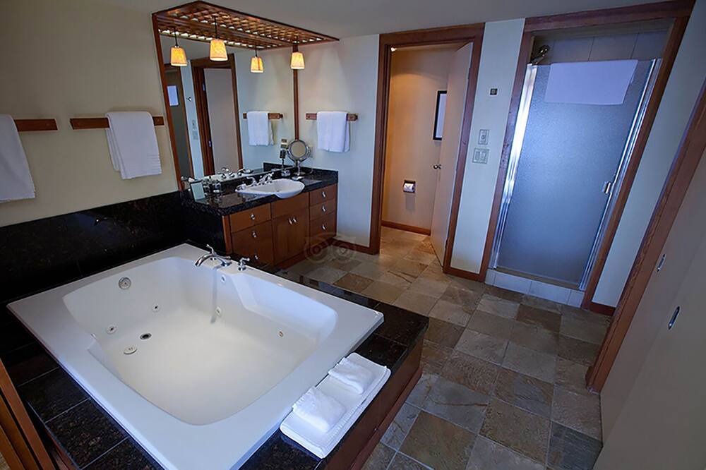 Photo of Bathroom in Carmel Highlands