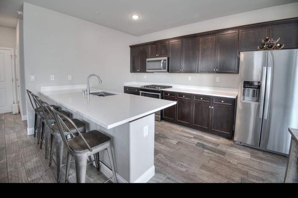 Photo of Kitchen in Raisin