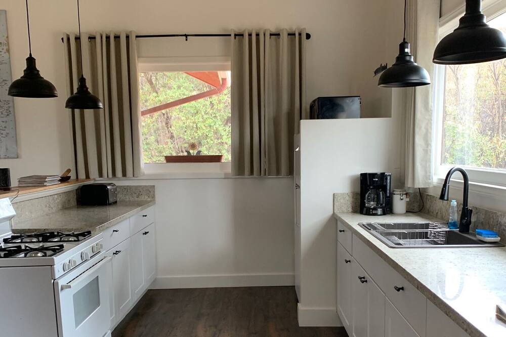 Photo of Kitchen in Lake Hughes