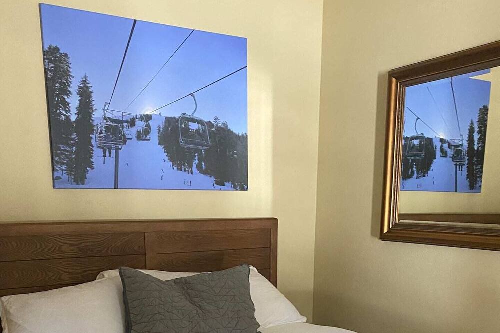 Photo of Bedroom in Kirkwood