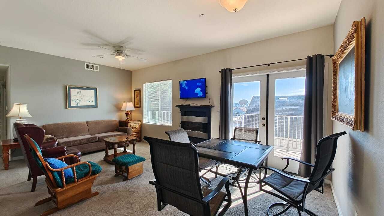 Photo of Livingroom in Downtown