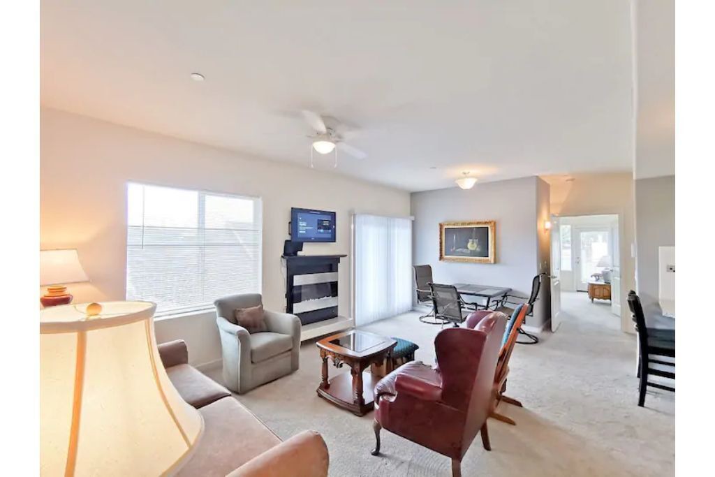 Photo of Livingroom in Downtown