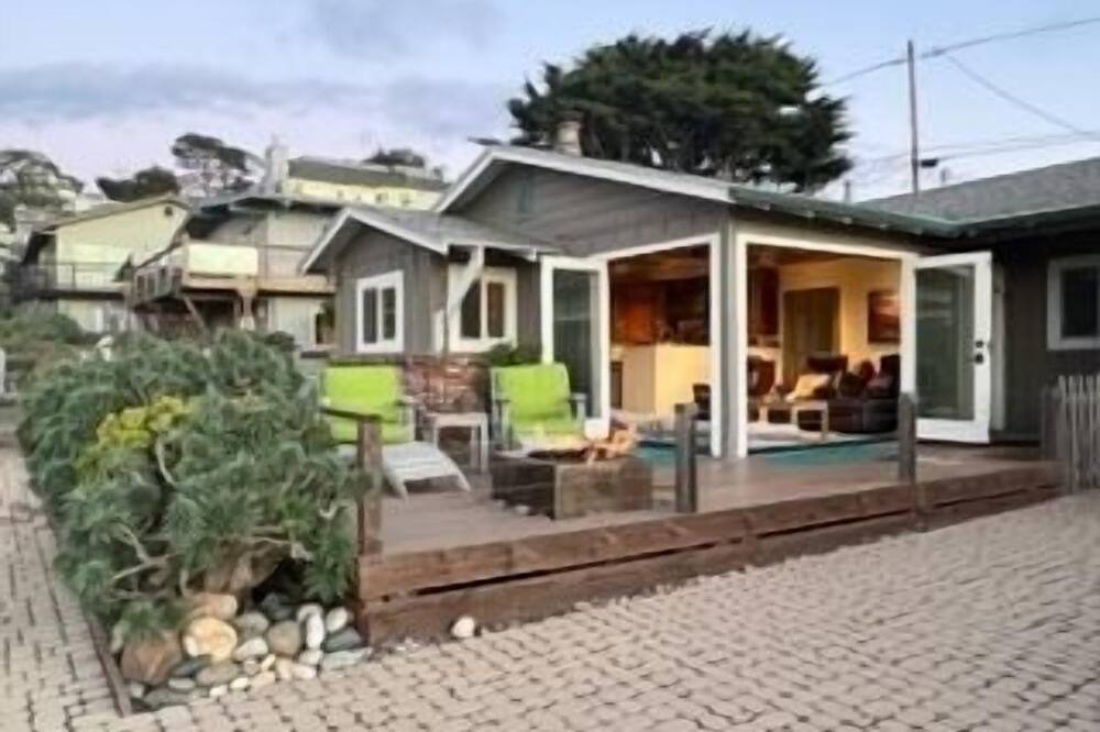 Photo of Outdoor in Park Hill