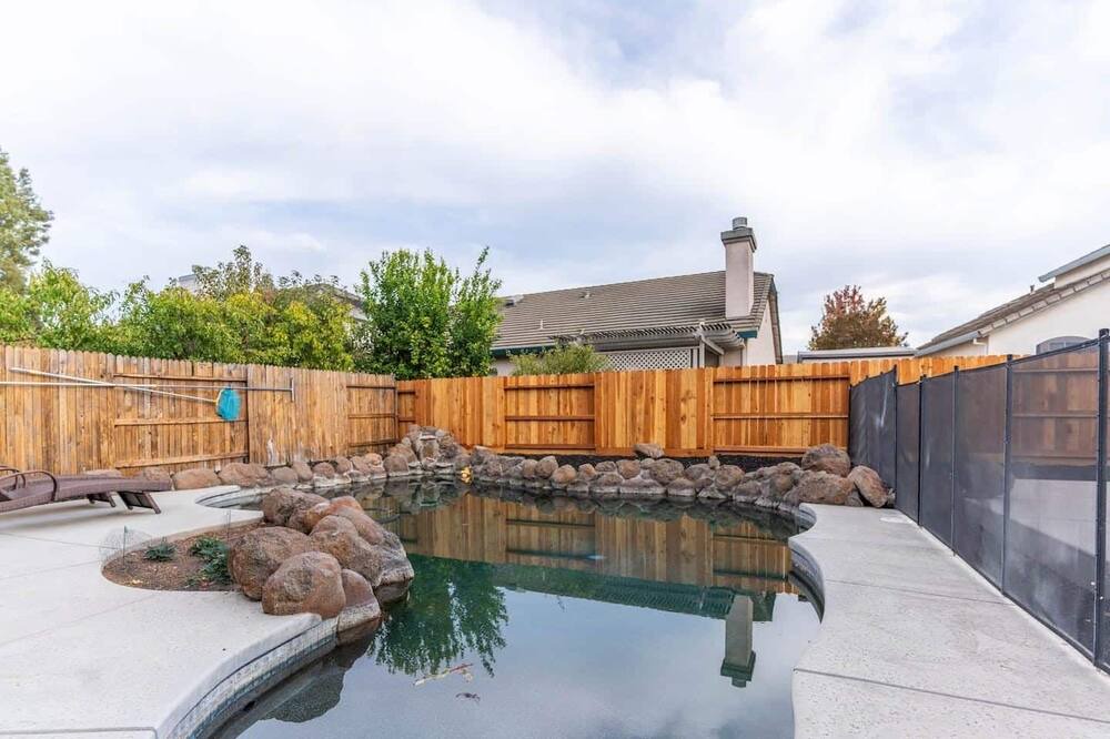 Photo of Outdoor in Elk Grove
