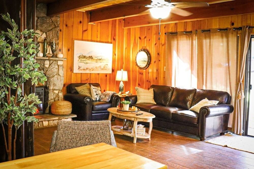 Photo of Livingroom in Wishon